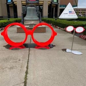 Red Stainless Steel Outdoor Art Glasses Sculpture Hand Forged