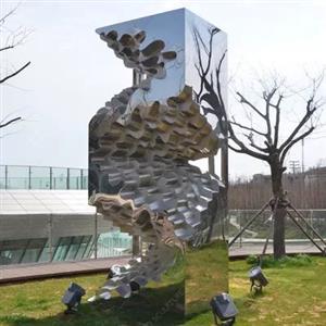 Outdoor Stainless Steel Garden Sculpture With Highly Mirror Polished Finish