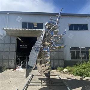 Stainless Steel Sculpture Bee With Mirror Polishing